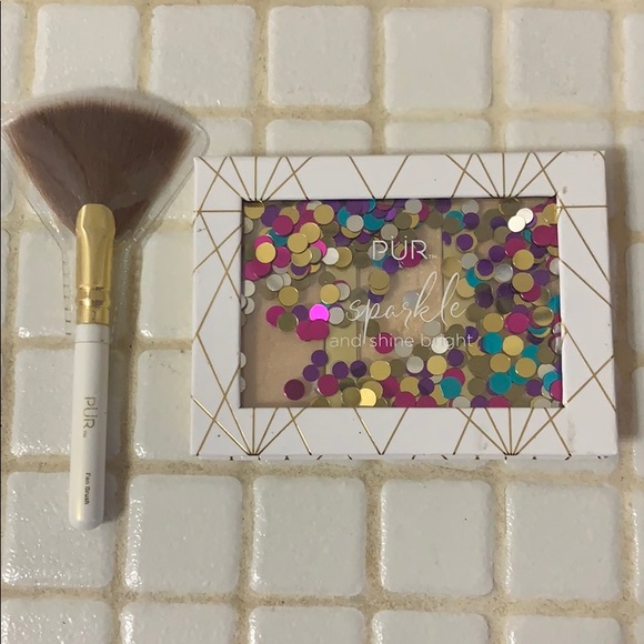 PUR Sparkle Shine Bright Highlighter Palette Brush - Picture 3 of 9